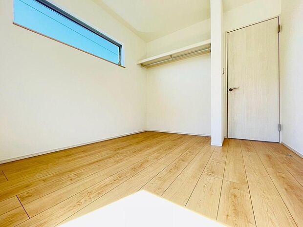 【完成事例】様々なテイストのインテリアと相性の良い、シンプルな内装が採用されています。