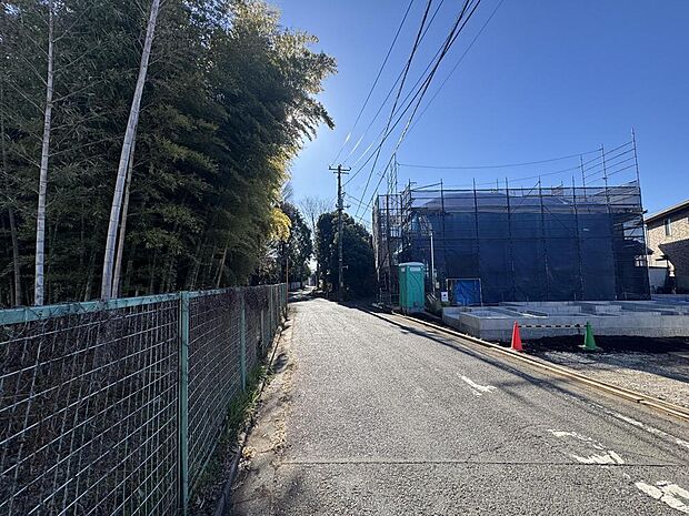 現地だけではなく、周辺の施設・道路など、生活するにあたって重要なポイントも併せてご案内可能です。