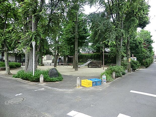 お伊勢の森児童遊園まで約377m