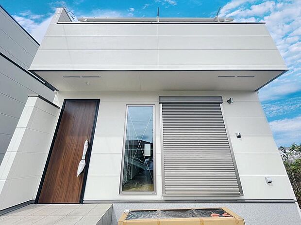 (同仕様写真)日当たりのよいLDKや収納豊富な住まい等、ご家族のライフスタイルに合った理想の1邸を。