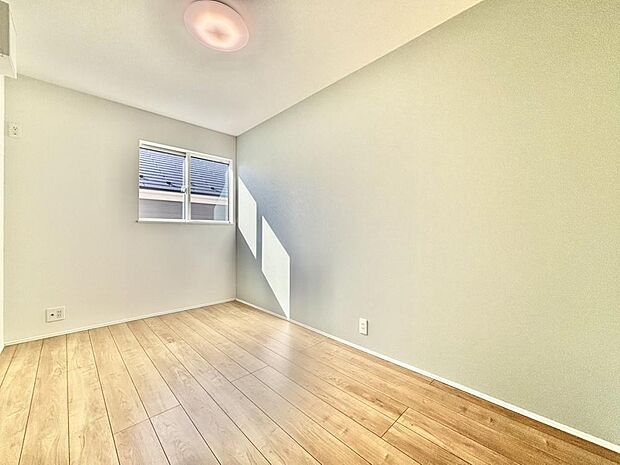 お手入れがしやすい仕様です。普段はフロアモップなどを使って、簡単にお掃除ができそうです。