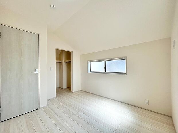 お手入れがしやすい仕様です。普段はフロアモップなどを使って、簡単にお掃除ができそうです。