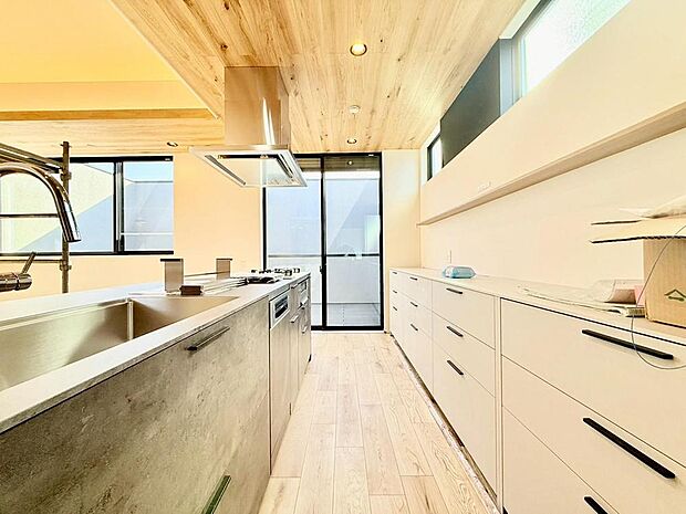 写真だけでは判らないこともあります。設備、仕様などの詳細はお尋ねください。