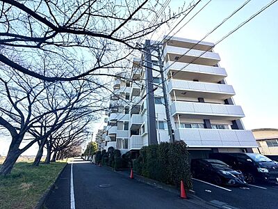 外観:JR南武線「南多摩」駅まで徒歩9分の立地です。複数沿線利用可能です。 外観:JR南武線「南多摩」駅まで徒歩9分の立地です。複数沿線利用可能です。