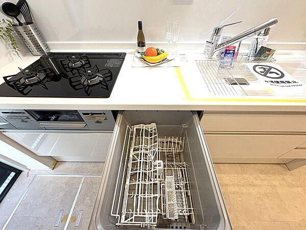 家事の時短に繋がる食洗機が搭載されています。時間にゆとりが生まれ、ご家族との時間も増えそうです。