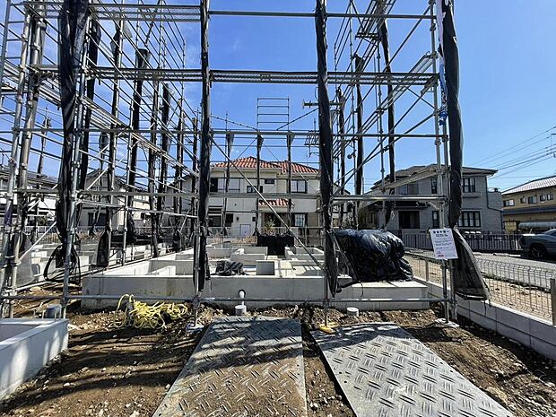 プライバシーを確保しやすい旗竿地です。視線を気にせず、ゆったりと寛いだ時間が過ごせます。