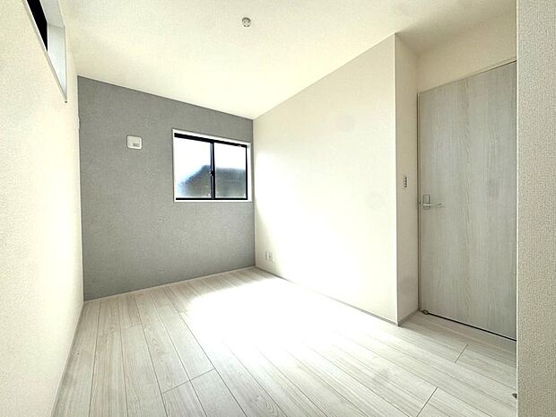 お好みの家具を置いたり、小物を飾り、お気に入りの空間づくりが楽しめそうです。