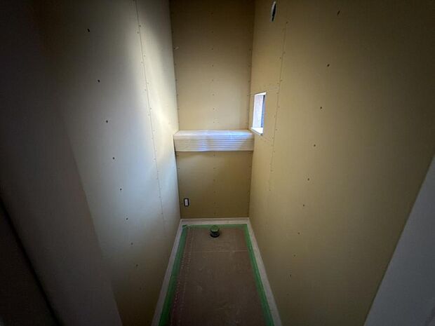 トイレは1階と2階の2ヶ所にあり、ご家族の使用が重なる時間帯も安心です。