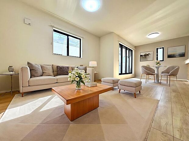 ご家族が毎日集う大切な空間、LDK。ぜひ、皆様の笑顔を想像しながらご見学ください。※CG加工済