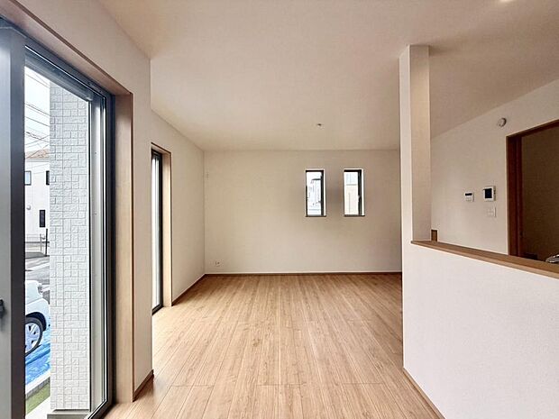 LDKは、ご家族が自然と集い、ゆったりと過ごせる居心地の良い住空間です。