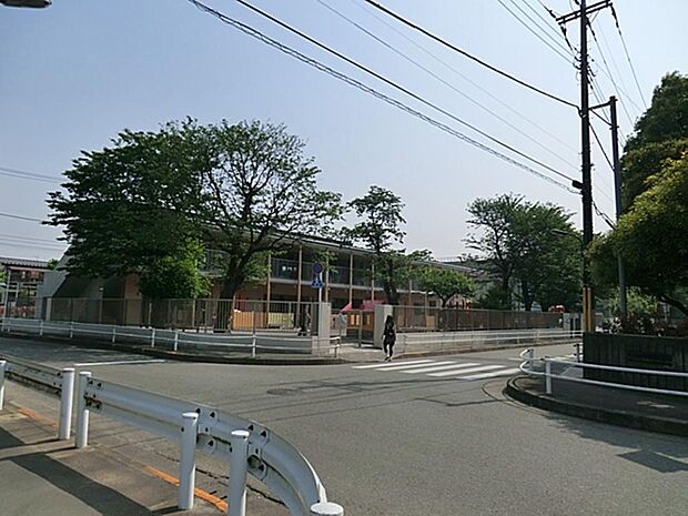 愛光第五保育園まで約1059m