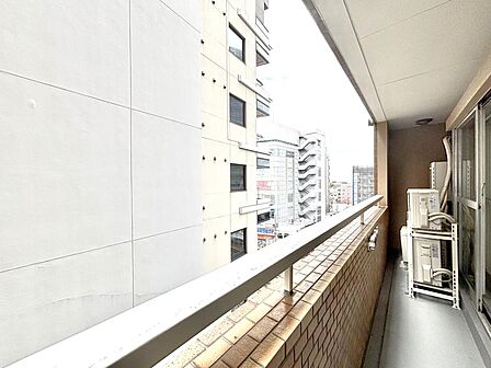 仕事や家事の合間の休憩に、バルコニーから景色を眺めればリフレッシュにもなりそうです。
