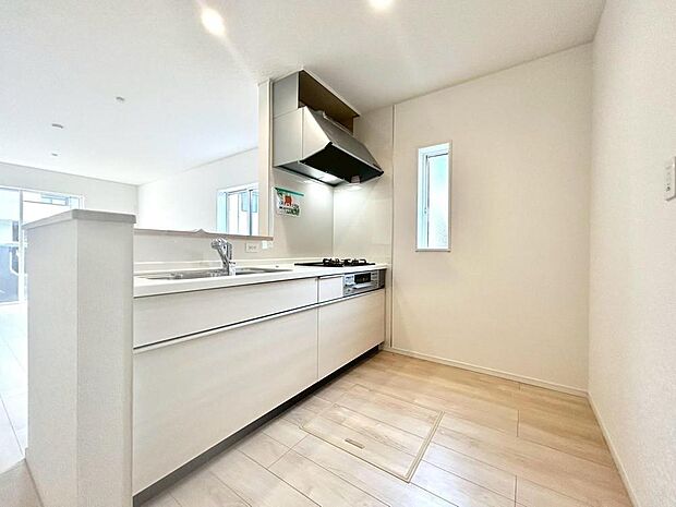 生活スタイルやご希望に合ったキッチンかどうか、ぜひ現地にてお確かめください。