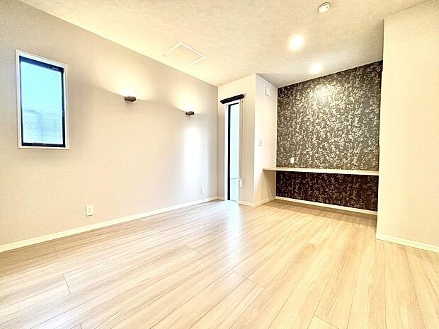 お好みの家具を置いたり、小物を飾り、お気に入りの空間づくりが楽しめそうです。