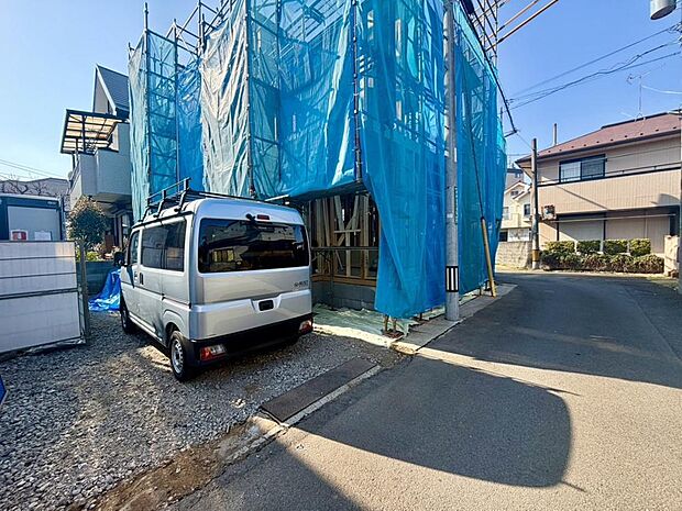 対面式キッチンとリビング階段が採用されています。ご家族のコミュニケーションが深まる間取りです。