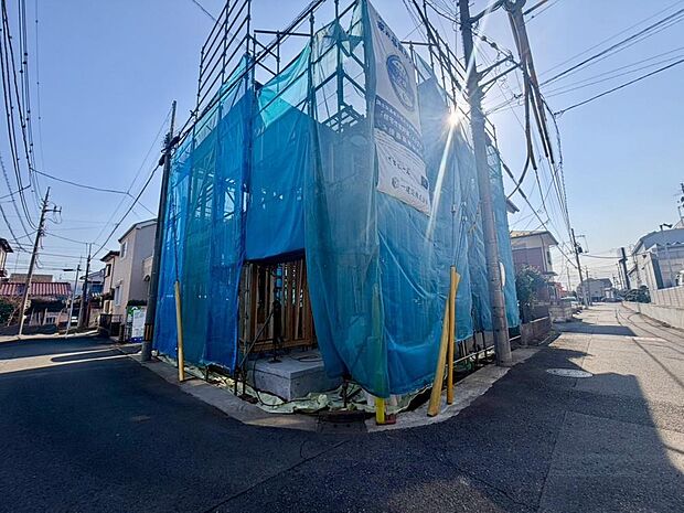 現地だけではなく、周辺の施設・道路など、生活するにあたって重要なポイントも併せてご案内可能です。