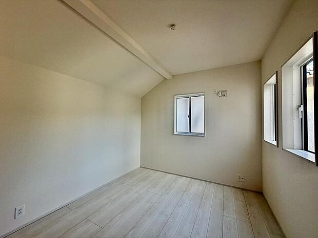 生活スタイルに合わせて、お子様部屋、寝室、テレワーク室など様々な用途で使用できます。