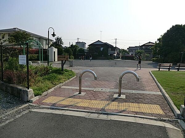 村中公園まで約357m