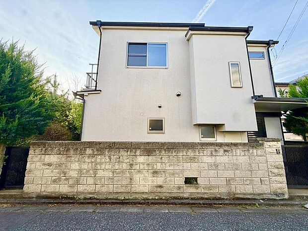 現地だけではなく、周辺の施設・道路など、生活するにあたって重要なポイントも併せてご案内可能です。