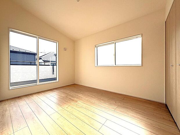 お好みの家具を置いたり、小物を飾り、お気に入りの空間づくりが楽しめそうです。