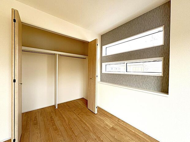 各所に収納が設けられているため、ライフスタイルや、ご家族の生活動線に合わせて活用できます。