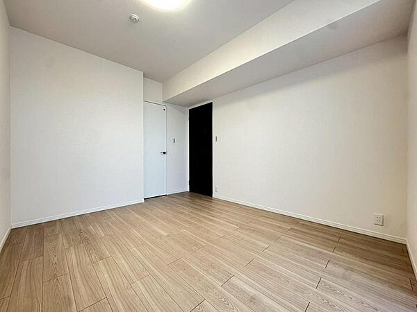 テレワークなどの作業部屋や家事室、子供部屋としても便利なお部屋です。