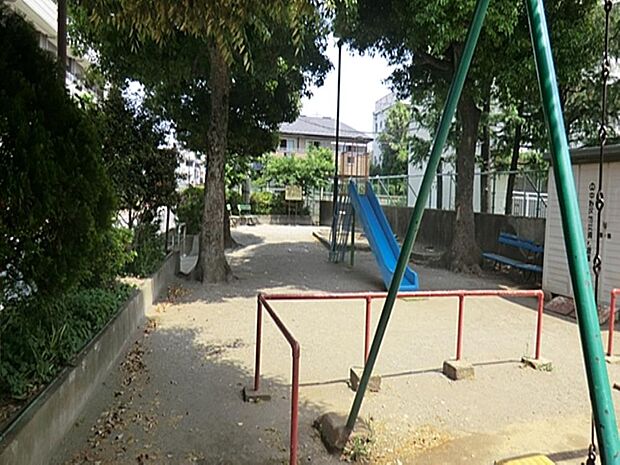 くすの木公園まで約388m