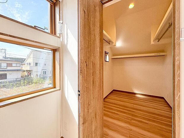 各収納を活用することで、いつでもすっきりとした心地よい住空間を叶えることができます。