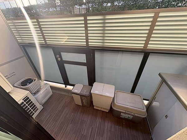 洗濯物を干す以外にも、生活スタイルに合わせて様々な用途で活用できるバルコニーです。