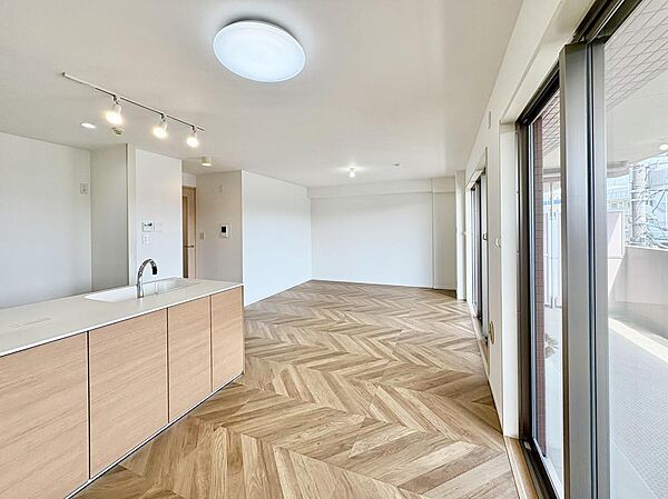 ご家族がコミュニケーションを重ねる大切な空間です。ぜひ現地にて、実際の暮らしをイメージしてください。