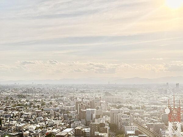最上階のため外からの視線が入りにくく、プライベート空間を確保できます。