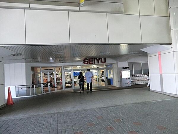 西友練馬店まで約565m