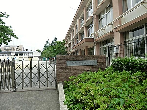 練馬区立豊玉小学校まで約771m
