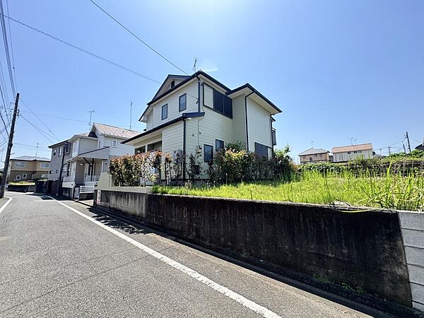 日当たりのよいLDKや収納豊富な住まい等、ご家族のライフスタイルに合った理想の1邸を。
