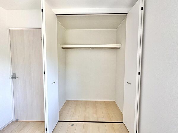 各収納を活用することで、いつでもすっきりとした心地よい住空間を叶えることができます。