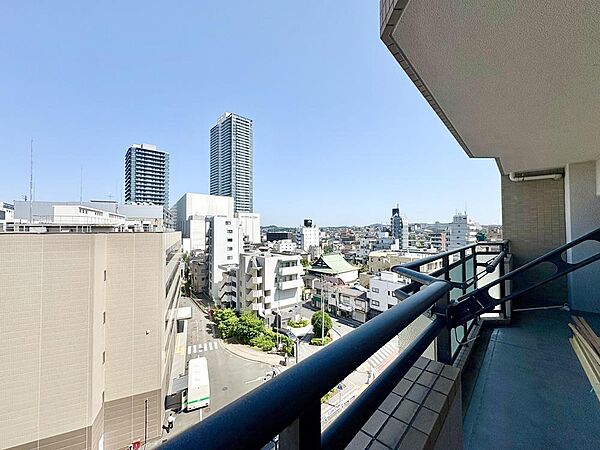 仕事や家事の合間の休憩に、外の景色を眺めればリフレッシュにもなりそうです。