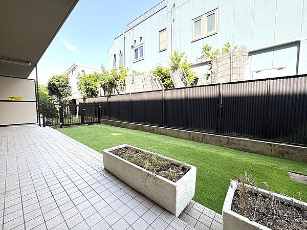 専用庭では、プライバシーを確保しながら楽しいおうち時間を過ごすことができます。