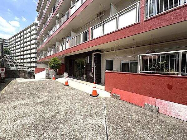住戸内はもちろん、共用部や周辺の街並みなども併せてご見学いただけます。