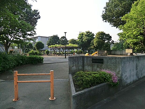 栄町北公園まで約577m