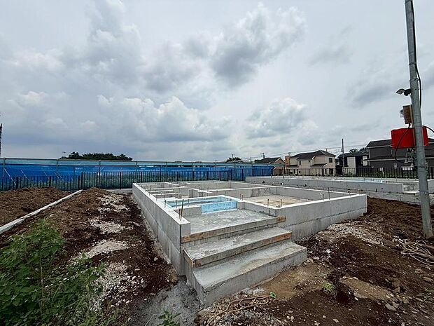 モニター付きインターホンや浴室乾燥機などの設備が整い、快適な暮らしが実現しそうです。