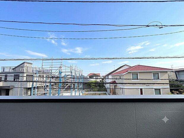 現地からの眺望です。実際の日当たりなどは、現地にてご確認ください。※バーチャル加工を施しています。