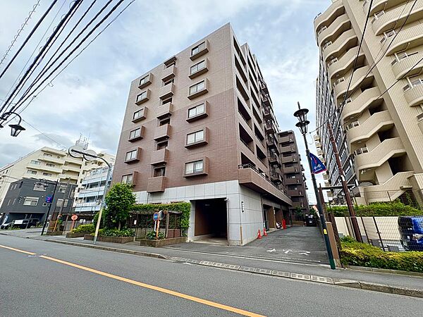 現地だけではなく、周辺の施設・道路など、生活するにあたって重要なポイントも併せてご案内可能です。