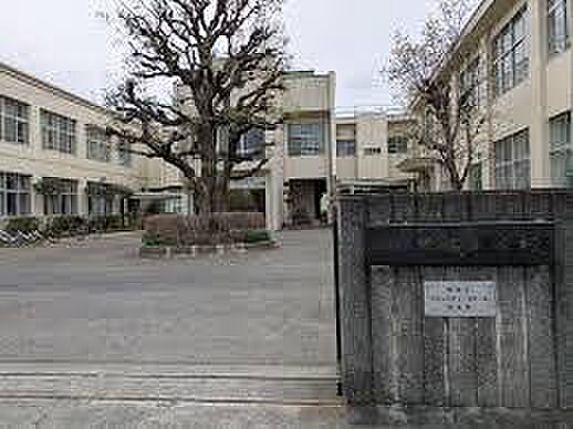 昭島市立共成小学校まで約639m