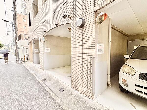 駐車場はマンション敷地内にございます。※最新の空き状況等、詳細につきましてはお問い合わせください。