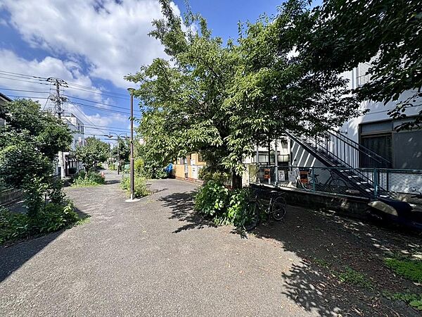 周辺の買い物施設、教育施設などの情報もご案内させていただきます。