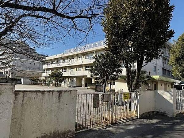 府中市立住吉小学校まで約450m