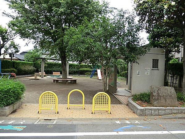 成三公園まで約371m