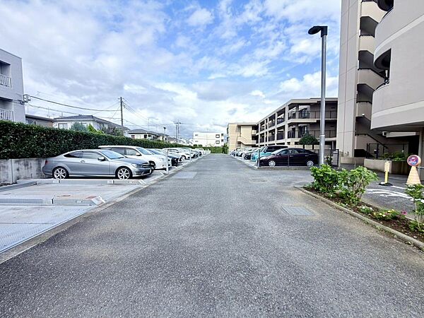 駐車場があるため、お車を保有しているご家庭も安心です。