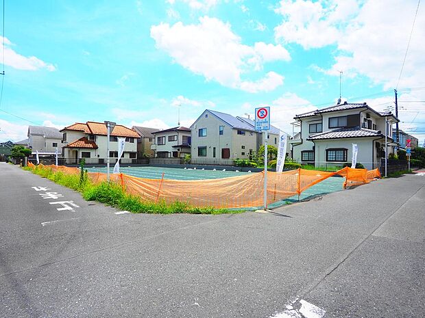 緑の多い自然豊かな住環境で、穏やかな生活が叶います。子育て世帯にもおすすめの立地です。