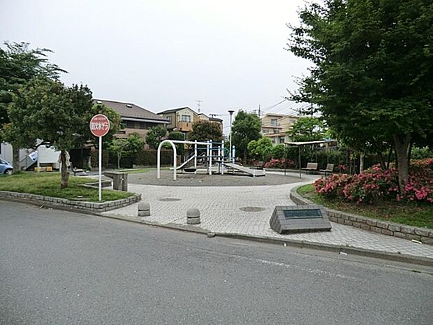 新川通り公園まで約168m